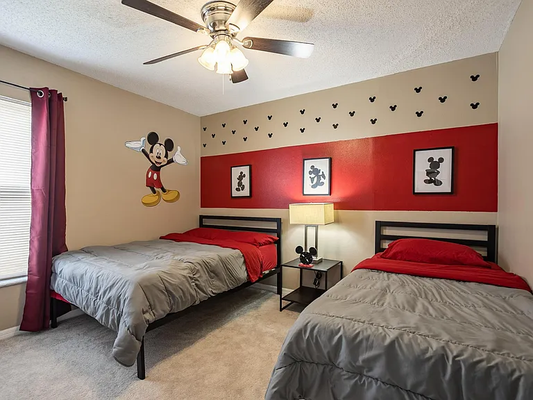 341 Aster Dr — Photo 3