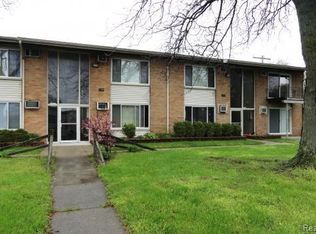 1490 Nancywood Dr APT 1, Waterford, MI 48327
