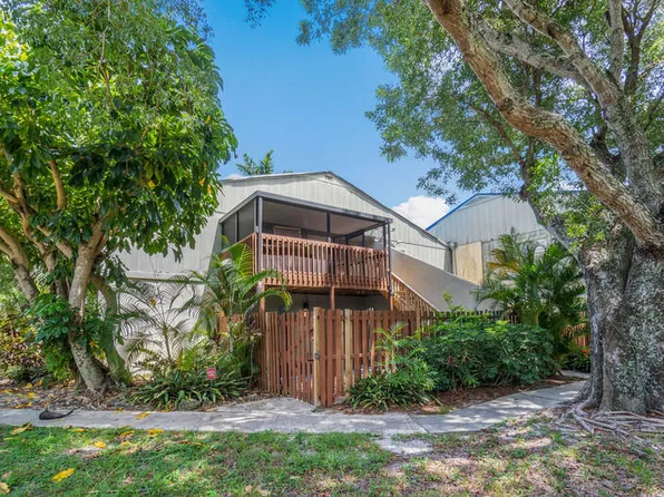 2 CROSSINGS Circle E #E, Boynton Beach, FL 33435