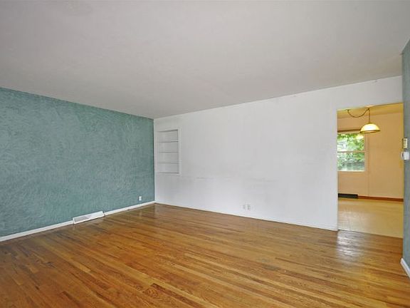 4th image of 19151 Wedgewood Dr