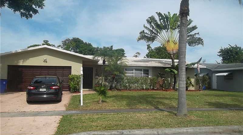 1st image of 6761 Royal Palm Blvd