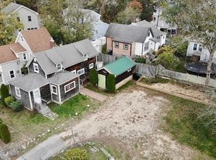 29 Highland Ave, Buzzards Bay, MA 02532