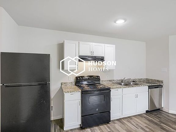 5th image of 102 W Pliler St #100
