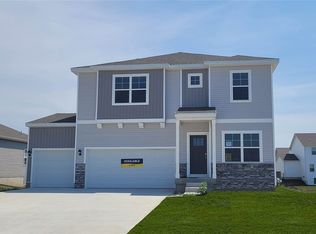 2721 Spring Ct SE, Altoona, IA 50009