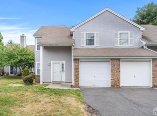 120 Fulton Ct #42, New Brunswick, NJ 08901