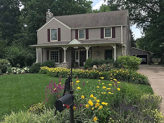 Mailbox & Flowers