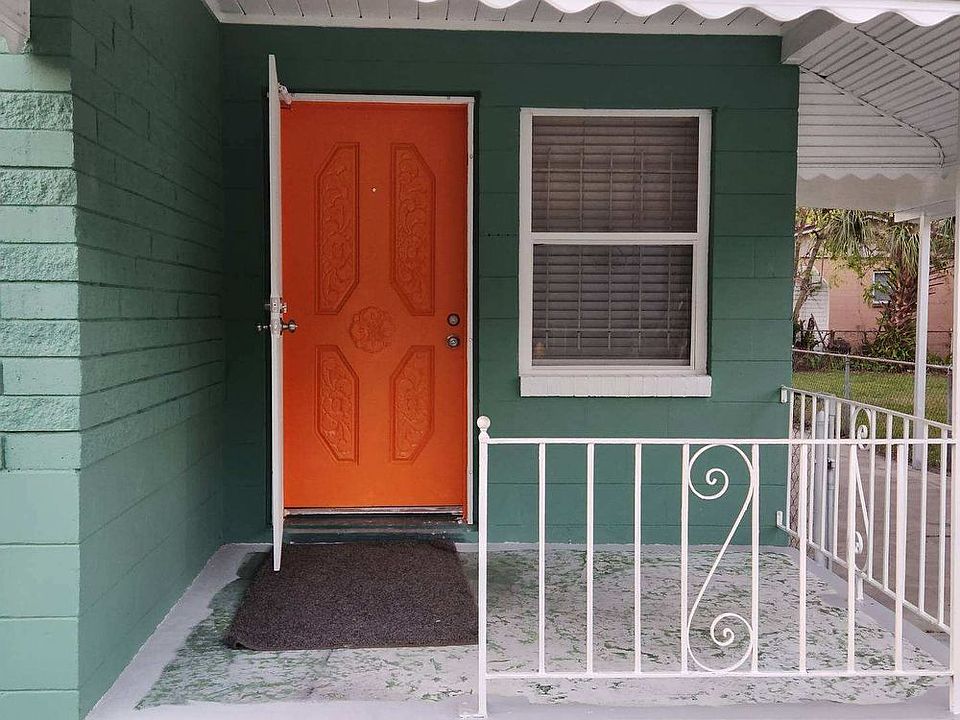 1st image of 1151 W 29th St