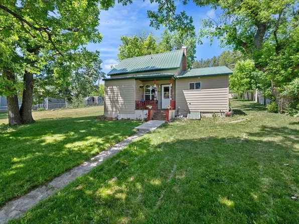 1015&1017 Oak St, Whitewood, SD 57793