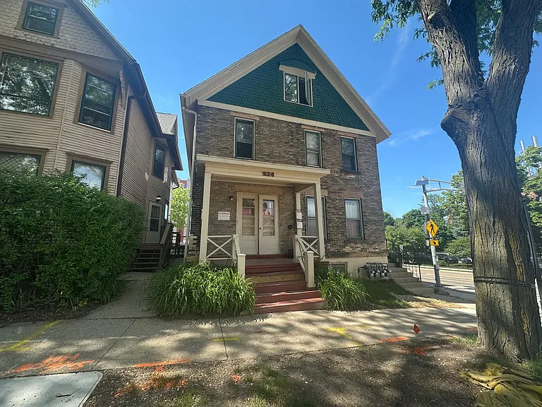 524 E Main St — Photo 14