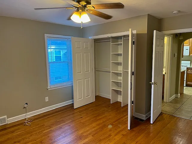 3605 Manhattan Ave — Photo 3