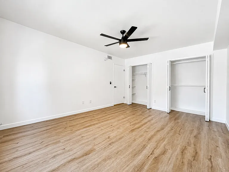 Moorpark Lofts — Photo 11