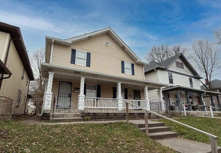 1920 Sugar Grove Ave — Photo 3