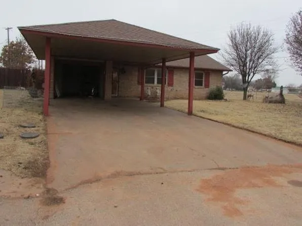 326 Fox Dr, Pond Creek, OK 73766