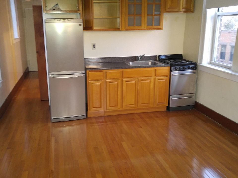 1st image of 860 Marcy Ave APT 4