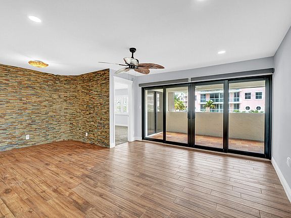 5th image of 330 SE 20th Avenue #314