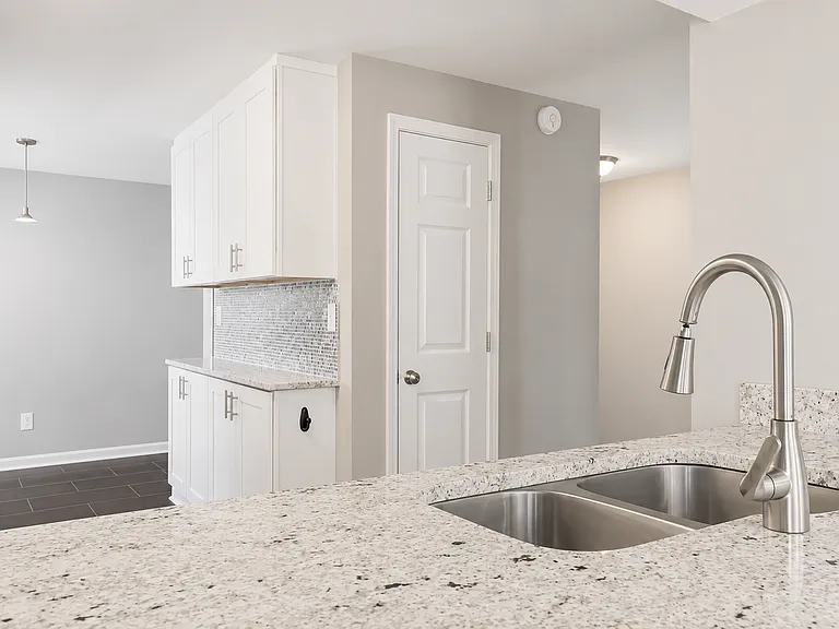 334 Home Park Ave NW — Photo 9