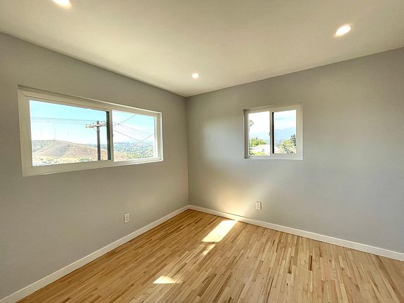 4th image of 4936 La Calandria Dr