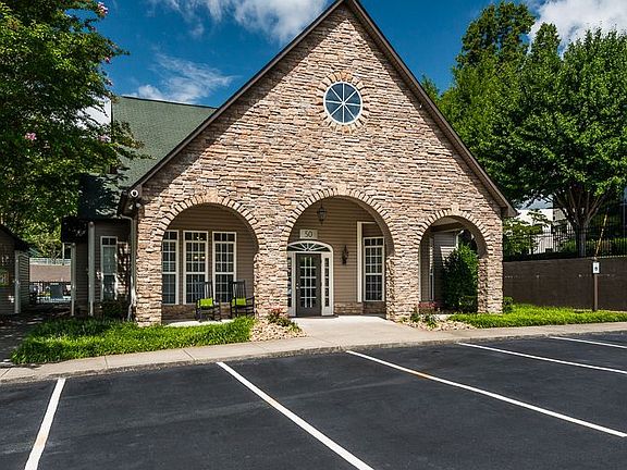 Leasing Office