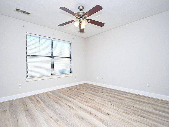 5th image of 3408 Saint Emanuel St