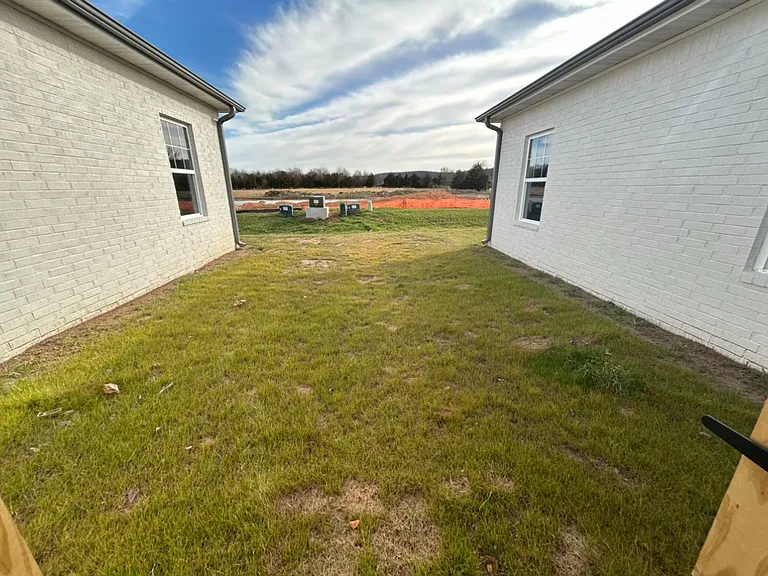 1820 Riverview Drive — Photo 38
