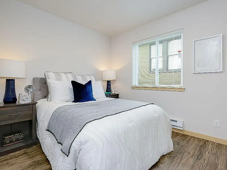 Standard bedroom