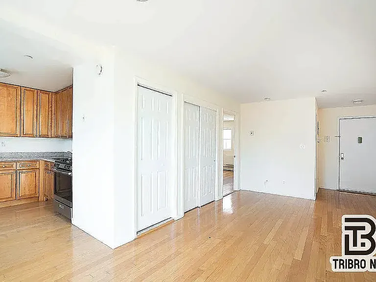 84-02 143rd St #404 — Photo 4
