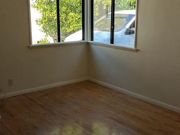 4th image of 7937 El Manor Ave