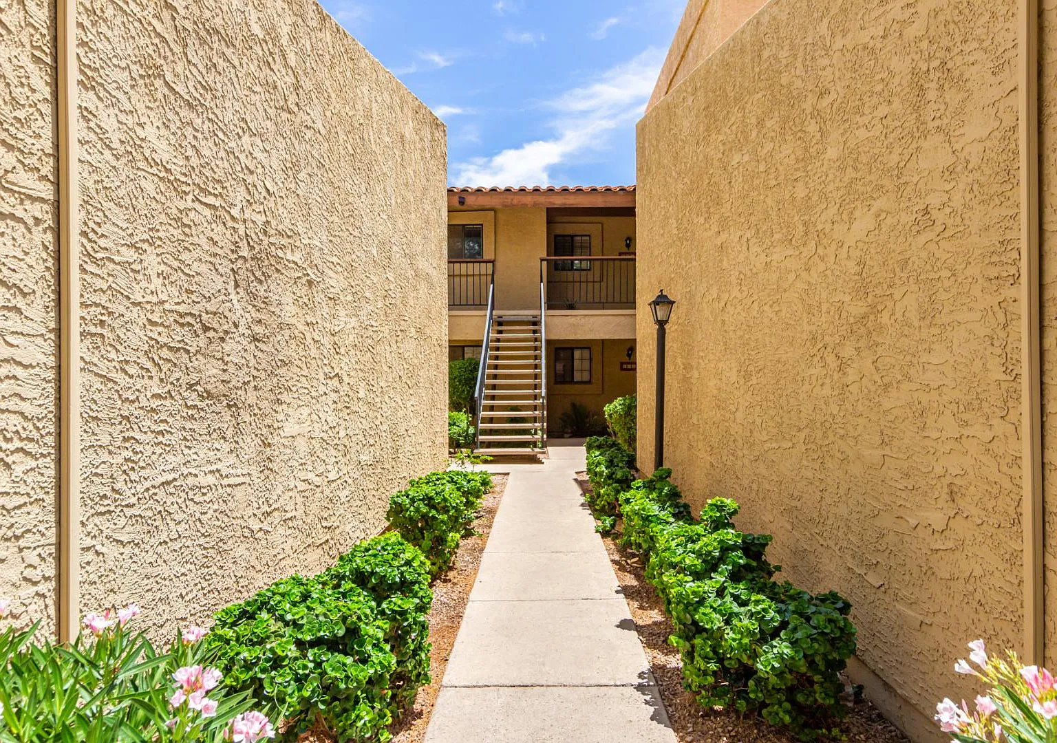 8301 N 21st Dr - El Caro Central Oasis — Photo 2