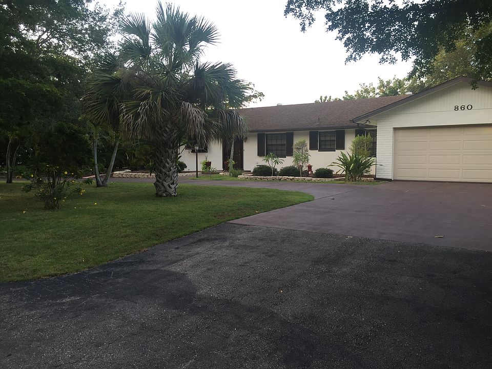 1st image of 860 Pine Ct