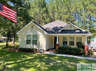 104 Berry Ln, Springfield, GA 31329