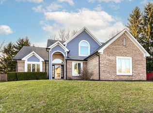 9532 Pinecreek Dr, Indianapolis, IN 46256