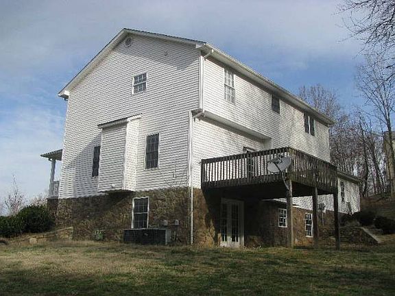 5th image of 1912 Jennifer Ct