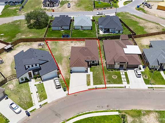 5th image of 308 Katrina Dr