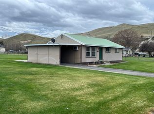 4226 Thorp Rd, Moxee, WA 98936