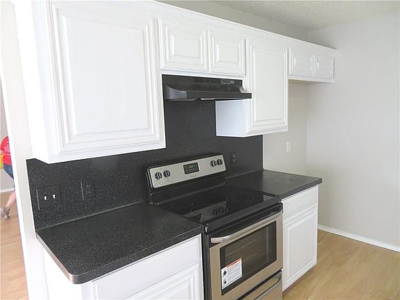 3rd image of 1709 Bertram Dr