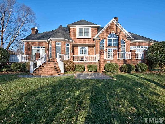 2nd image of 214 Cypress Pt