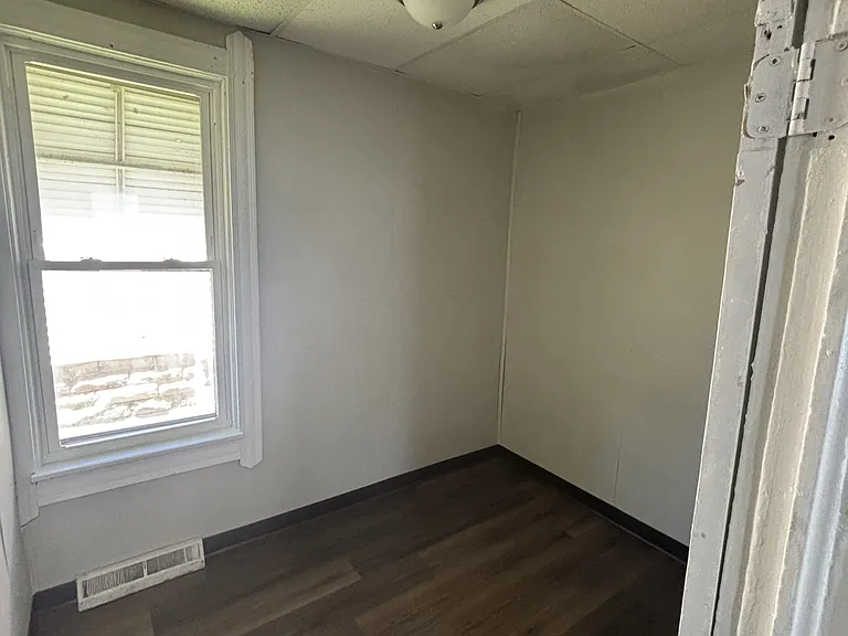 6819 Hope Ave — Photo 10