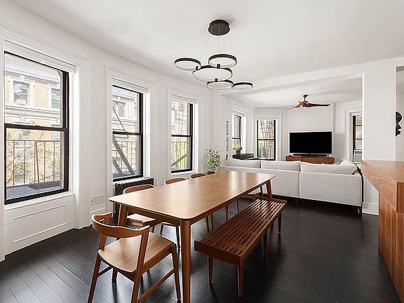 5th image of 320 W 83rd St APT 5A