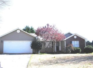 5980 River Oaks Dr, Flowery Branch, GA 30542
