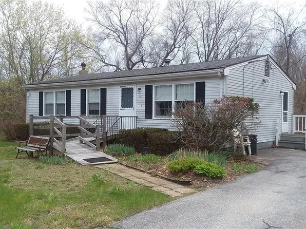 28 Harrilla Ln, Johnston, RI 02919