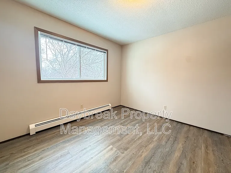 3024 9 1/2 St N #303 — Photo 10