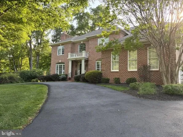 2954 Bonds Ridge Ct, Oakton, VA 22124