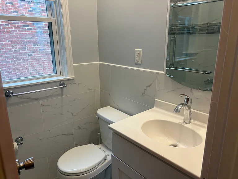 592 Livezey St #2 — Photo 9