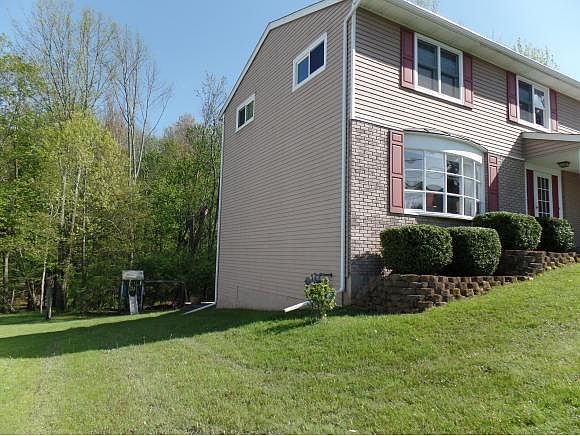 2nd image of 1433 Carnegie Dr