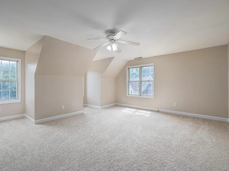 3209 Livia Cir — Photo 13