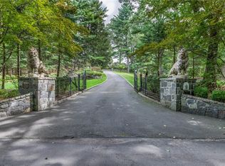 76 Kerry Ln, Chappaqua, NY 10514