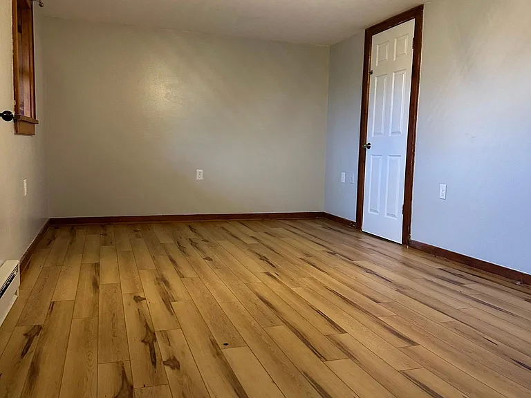 1945 W Lake Rd #3 — Photo 11