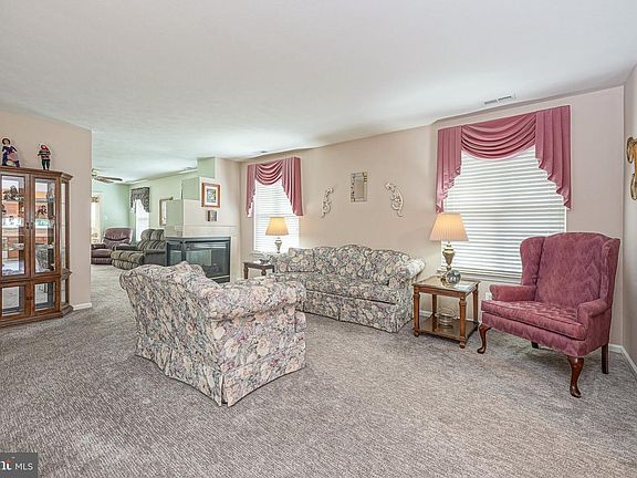5th image of 58 Nature Ln