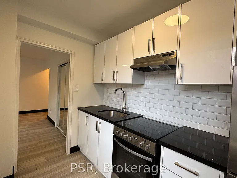 600 Eglinton Ave W #105 — Photo 5