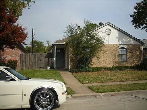 1st image of 2313 Markland St